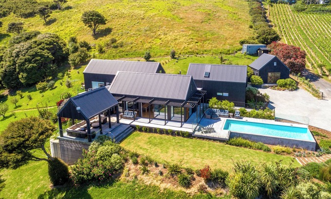 Omiha House | Te Whau Retreat - Whole Property