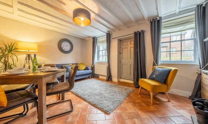 Syderstone House | Teacup Cottage