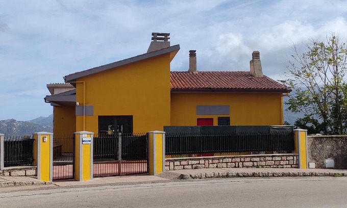 Tempio Pausania Apartment | Tempio Pausania Solar private apartment 30 minutes from the sea - Appartamento solare a 30 minuti dal mare