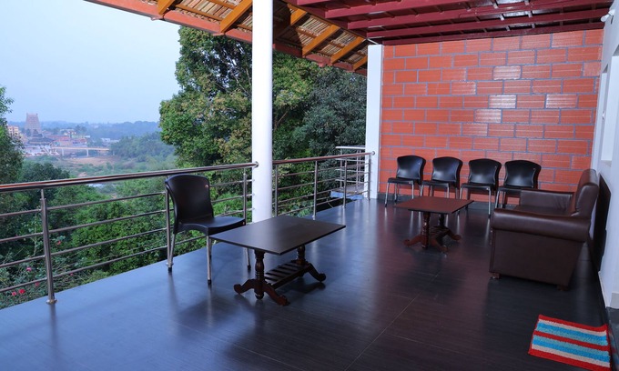Sringeri Hotel | Temple View Homestay