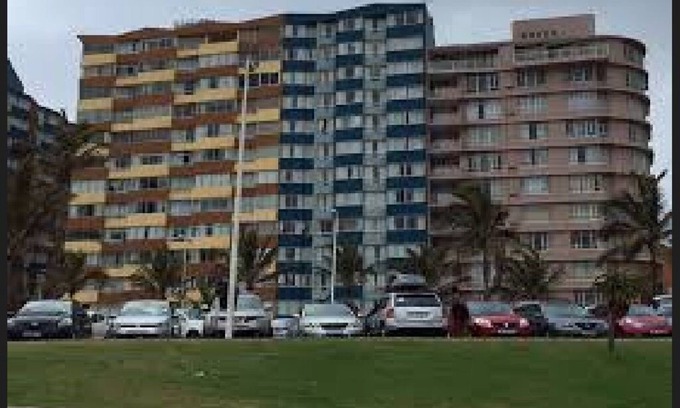 Durban Apartment | Tenbury Apartment 1 bdrm coastal side w/beach view