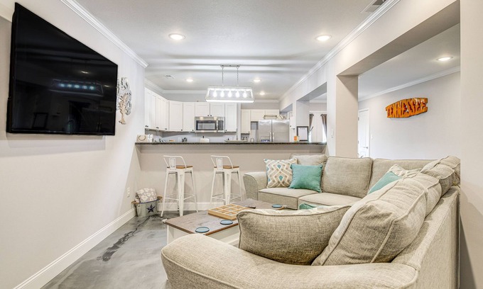 La Follette Apartment | Tennessee Mountain-View Retreat Near Norris Lake!