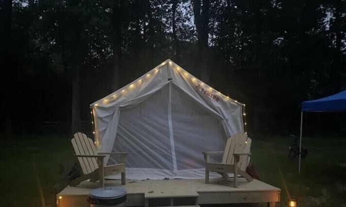 Hamilton RV Rental | Tentrr Signature Site - Tentrr Signature Redstone Bed, Barn and Camp 2