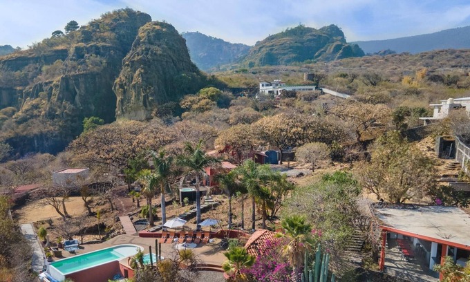 Tepoztlan Villa | Tepoztlan Retreat: Casanevo Bliss, 10 Guests, A/C