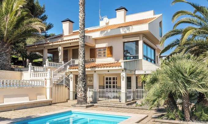 La Concepcion House | "Teresita High Views" with Panoramic View, Private Pool, Wi-Fi, Garden & Terrace