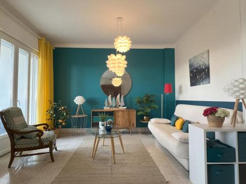 Cimiez Apartment | Terrace and view on all Nice city