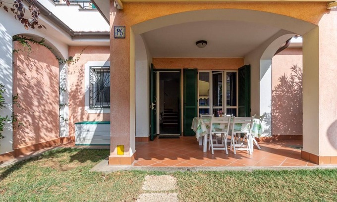 Porto Recanati Apartment | Terraced house with garden 200mt from the sea