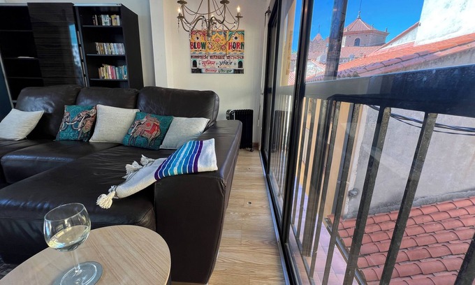 Ceret House | Terraced village house at the heart of the historic Céret town centre