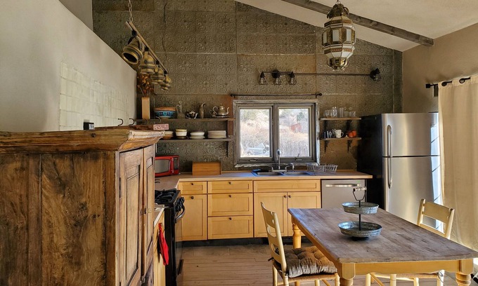 Chupadero Apartment | Tesuque Hills Rural Gem