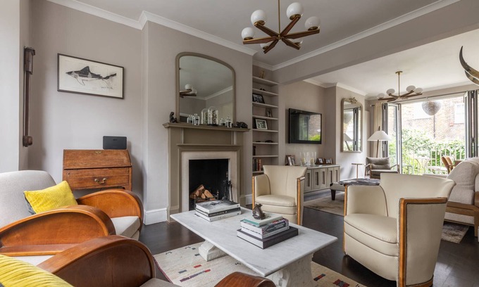 Chelsea Riverside Apartment | Tetcott Road by onefinestay