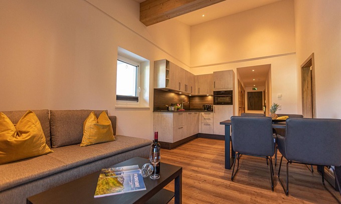 Schuttdorf Apartment | Tevini Boutique Suites - Apartment Fire, balcony