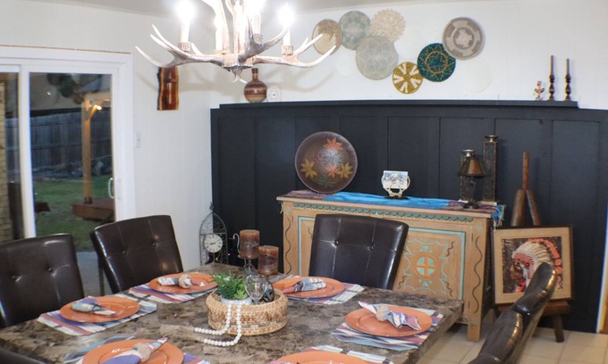 Longview House | Texas Dreamcatcher - Centrally Located