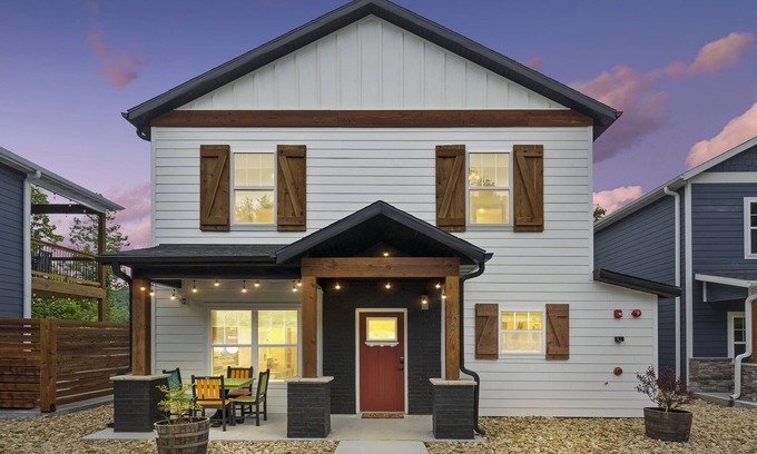Branson House | That Lakefront Taneycomo House - Branson