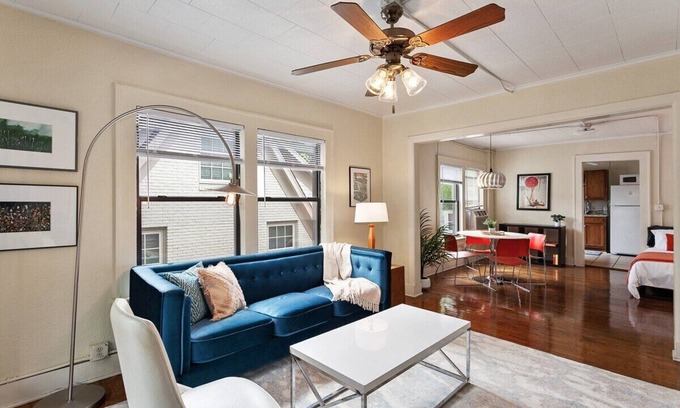 Fayetteville Apartment | The 1925 - Monthly Rental - Walk Everywhere!