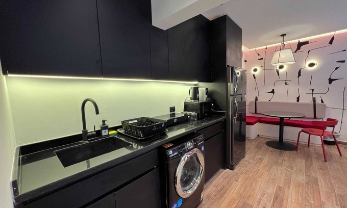 Heliopolis Apartment | The 2 BDR Scarlet Condo 5 min to CAI Airport