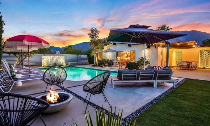 Racquet Club Estates House | The Adler – Iconic Palm Springs Style & Mountain View Pool Retreat
