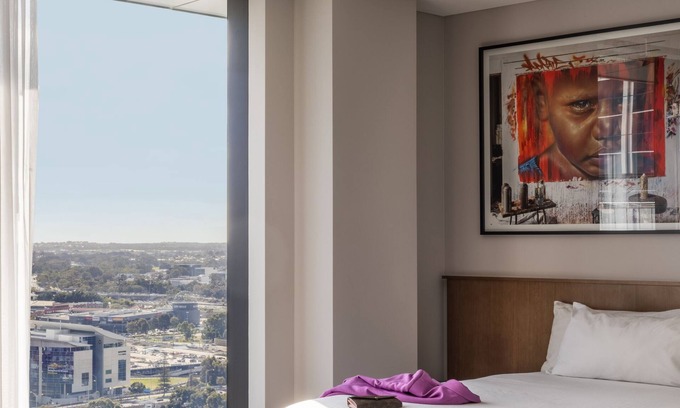 Perth Central Business District Hotel | The Adnate Perth - Art Series