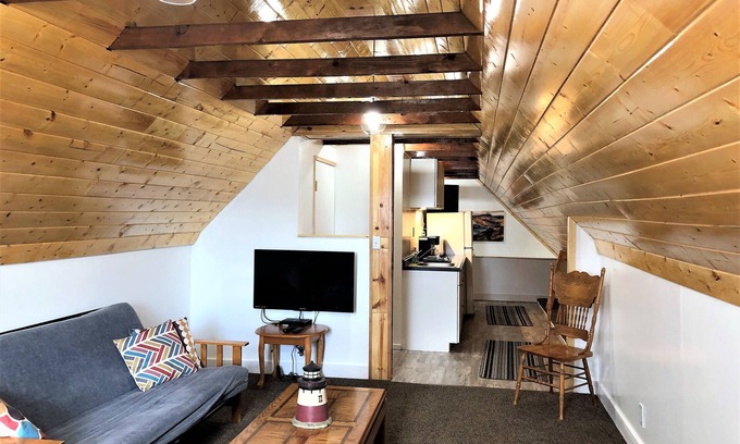 Pacific City Hotel | The Anchorage Motel