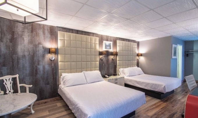 Superior Hotel | The Androy Hotel - Superior Duluth