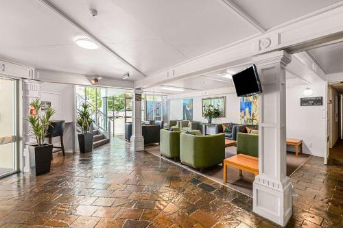 Lower Hutt Hotel | The Angus Hotel