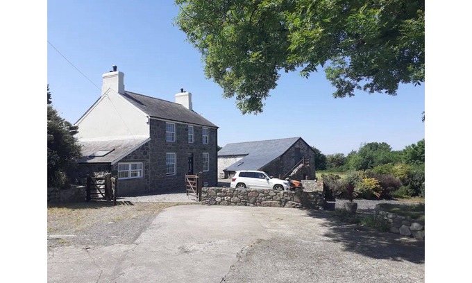 Caernarfon Apartment | "The Annex" an Idyllic retreat close to Snowdonia, wonderful views and history.