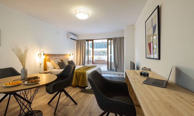 Sant Francesc Apartment | The Apolo Loft in Downtown by Florit Flats