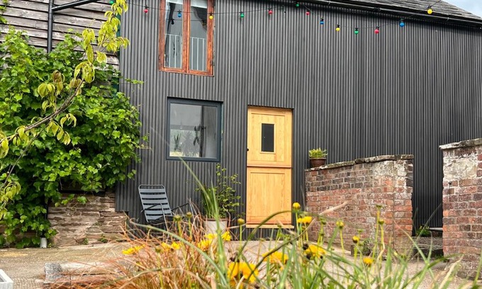 Bromyard Apartment | The Apple Tallet