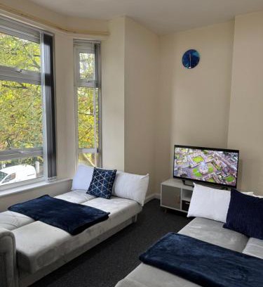 Manchester Apartment | The Arbor Escape