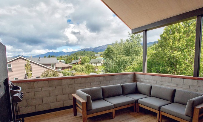 Hanmer Springs Cottage | The Architect's Lodge