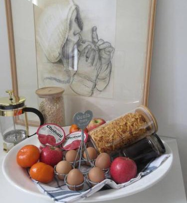 Ironbark House | The Artist's Cottage