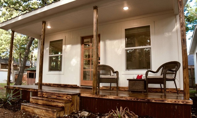 Fort Worth Cottage | The Baby Guest House at Eagle Mountain Lake