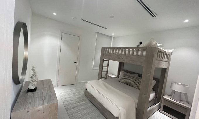 Nassau Condo | The Barefoot Condo