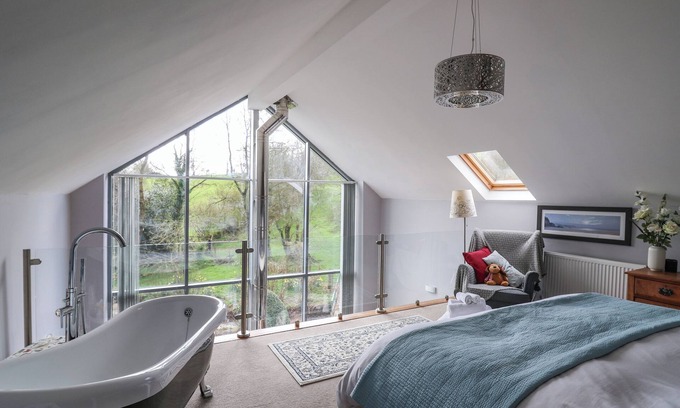 Llandrindod Wells Cottage | The Barn at Glanoer