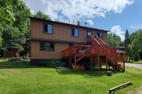 Ray House | The Bay View Lodge!