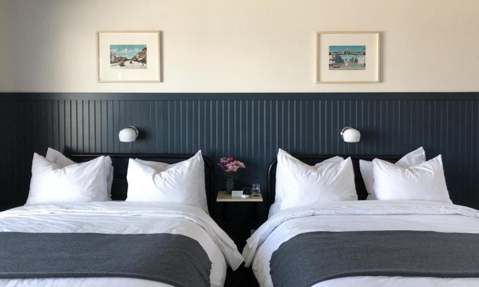 Rainy River District Hotel | The Bayview Motel - Fort Frances, ON - Lakeside Motel