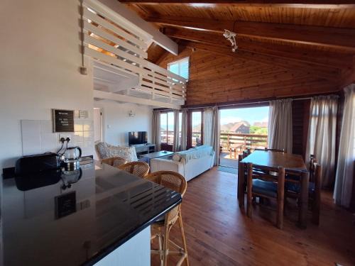 Port Alfred Apartment | The beach cabin with pool