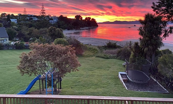 Kaiteriteri House | The Beachfront Playground @ Kaiteriteri