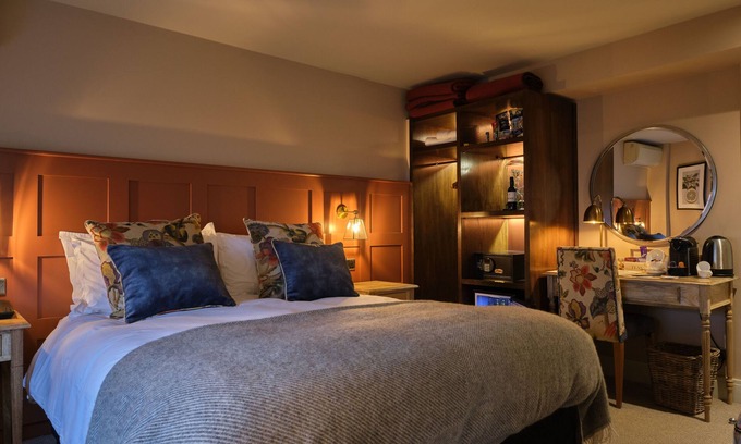 Esher Hotel | The Bear Hotel