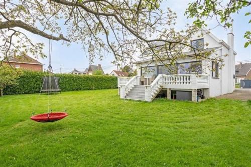 Kortenberg House | The Beautiful White House