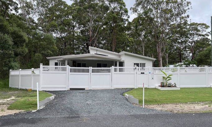 Brisbane Waterfront House | The Bedside Manor