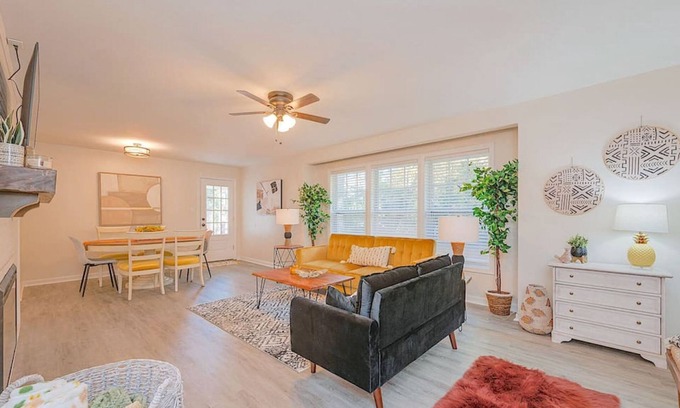 Central Newport News House | The Beehive New 4 Bedroom Listing Next to CNU