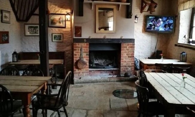 Witney Hotel | The Bell Inn