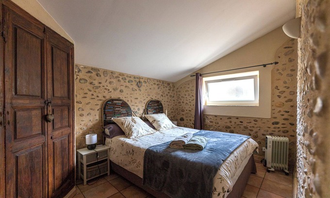 Le Castellet Bed & Breakfast | The Bergerie du Moulin du Bicail offers an authentic, peaceful setting.