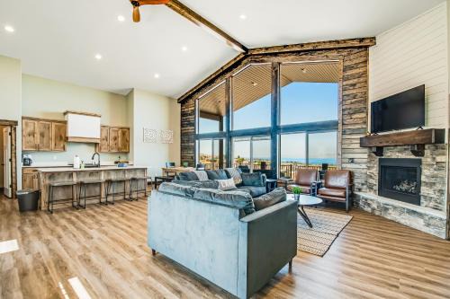 Sweetwater House | The Big Blue