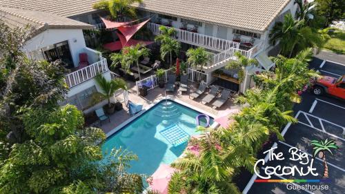 Lake Ridge Hotel | The Big Coconut Guesthouse - Gay Men's Resort