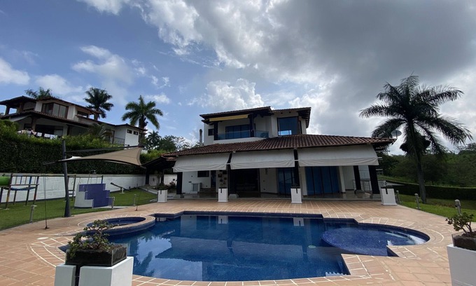 Pereira House | The Big House Santelmo - Pereira Risaralda