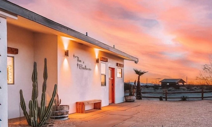 Indian Cove House | The Birdhouse · Retro Vibes, View, Hot Tub, Pool, Game Room!