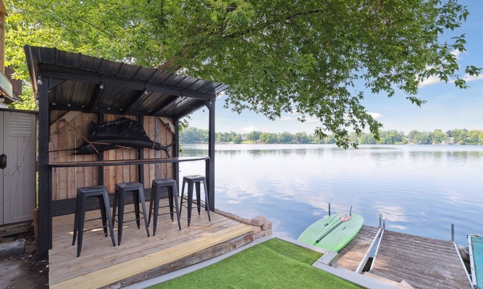 Brighton Cottage | The Black Marlin Lakehouse - Brighton MI Waterfront Cottage