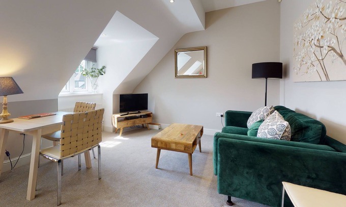 Oxford Apartment | The Bladon Suite Vanburgh 8 | Oxford Holiday Let | 1 Bed & Sleeps 2