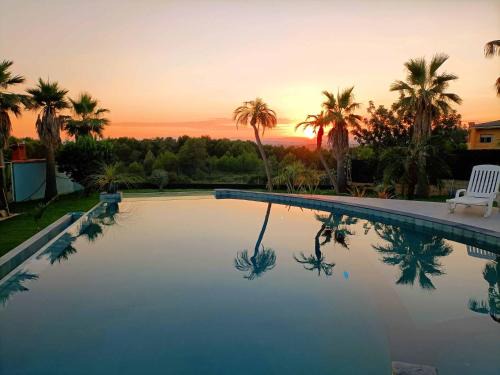 Turis Villa | The Blue Diamond Villa-25min to Valencia
